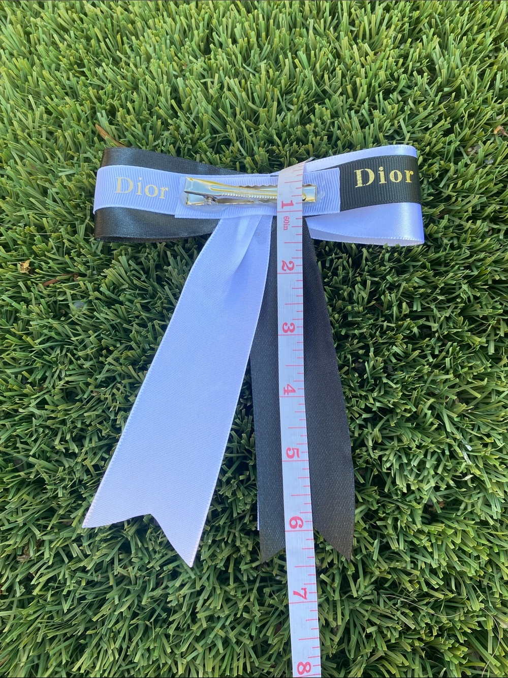 Dior Handmade Black and White Logo Ribbon Bow with Heart Center Hairclip - Picture 3 of 3